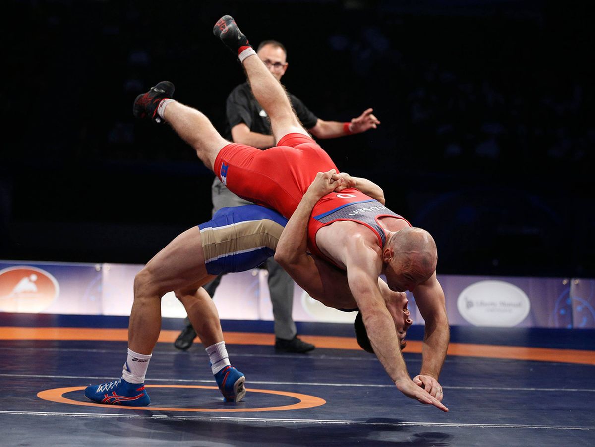 Женская вольная борьба. Картинки с греко римской борьбой. Женская вольная борьба. Которое борется с данной. Вольная борьба.