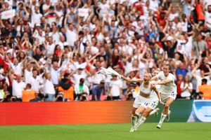 Chloe Kelly blev matchvinder i forlænget spilletid, da England slog Tyskland 2-1 i EM-finalen på Wembley.