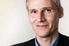 Høgni Hoydal, formand og kandidat for det færøske uafhængighedsparti Republikanerne, kan, når stemmerne er talt op, sidde med det afgørende mandat.