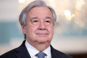FN's generalsekretær, António Guterres, mødes mandag med internationale diplomater et hemmeligt sted i Doha.