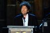 Dukker Bob Dylan op i Stockholm for at modtage Nobelprisen i litteratur? Det er tvivlsomt.