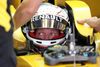 Med ti omgange tilbage foretog Magnussen overraskende et pitstop. Han faldt efterfølgende ned bag Palmer, men på supersoft-dæk kom Magnussen tilbage og kørte endnu hurtigere. Foto: Eugene Hoshiko/AP