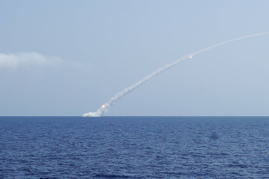 Den russiske flåde har med succes ramt et testmål i Det Japanske Hav med to krydsermissiler, oplyses det.
