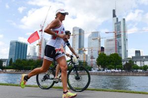 Camilla Pedersen under Frankfurt Ironmani 2014. Foto: Arne Dedert/AP