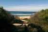 Strandene få timers kørsel fra Sydney er fredelige, og surferne har mere plads end på storbyens strande.