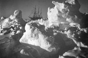 Skibet blev smadret af ismasserne i Antarktis og befinder sig i dag 3.000 meter under havets overflade.