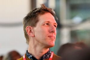 Rune Lunds kone har fået job i Kenya, og derfor må partiet sige farvel til en af sine største profiler.