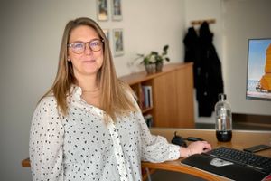 En række medarbejdere på VIA University College deltager nyt forsøg. En af dem er 41-årige Lisbeth Danielsen i Viborg.