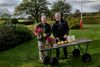 Uffe Bentzen og Karin Holm er glade for deres have – men ikke det nærtliggende stenbrud. Foto: Casper Dalhoff