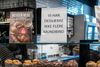 I Aarhus er det blevet vanskeligt at opstøve et mundbind. Foto: Marie Ravn