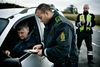 To betjente er sigtede for at beholde penge, som de fik for udstedte bøder.