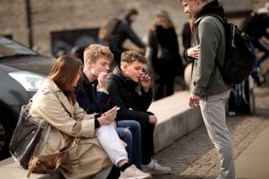Sundhedsminister Magnus Heunicke fastholder ambitionen om en 100 pct. nikotinfri fremtid for unge og lancerer en ny model for, hvordan det kan nås. 
