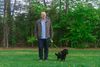 Professor Michael Møller Hansen kritiserer politiet for meget sandsynligt fejlagtigt at aflive hunde i sager om race. Her er han med sin hund, Thyra, en “Cockalier”, dvs. et kryds mellem en Cavalier King Charles og en Cocker Spaniel. Foto: Benny Kjølhede