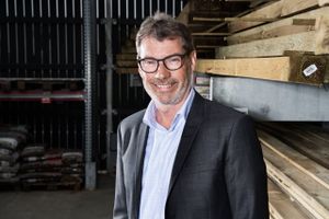 Byggemarkedskæden kigger forsigtigt på fremtiden.