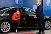 Statsminister Mette Frederiksen ankom fredag til forhandlingerne i Bruxelles med en forventning om et yderligere reduceret EU-budget, og at der godt kan »manøvreres rundt nogle steder, så vi kan komme de der yderligere 20-25 mia. ned«. Foto: John Thys/Reuters