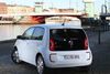 VW Up er en af de mikrobiler, som er meget populær for forældre at købe til børnene.