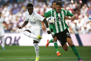 I sæsonens første hjemmekamp fortsatte Real Madrid sejrsrækken uden at imponere. Real Betis blev slået 2-1.