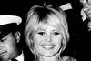 Brigitte Bardot fotograferet i lufthavnen i Mexico City i 1965. Arkivfoto: AP Photo.