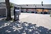 For to uger siden blev der lukket totalt ned for besøgende på plejecentrene i Hjørring Kommune. Det skete, efter der blevet konstateret smitteudbrud på Vendelbocentret. Nu er kommunen klar til at lempe på restriktionerne, så beboere på centrene igen kan få besøg på udearealerne. Dog ikke på Vendelbocentret, der fortsat holder lukket. Foto: Henning Bagger/Ritzau Scanpix