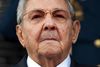 Cubas præsident, Raul Castro, har siddet på magten siden 2008. Han overtog pladsen fra sin bror, Fidel Castro, der stod i spidsen for den cubanske revolition i 1959. Det ser ud til at Castro-styret nu synger på sidste vers. Foto: Ariana Cubillos