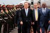 FNs generalsekretær, Ban Ki-moon, landede mandag i Burundi, hvor han blev modtaget af landets vicepræsident, Gaston Sindimwso.