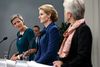 Økonomi- og indenrigsminister Magrethe Vestager (R), statsminister Helle Thorning-Schmidt (S) og socialminister Annette Vilhelmsen (SF).