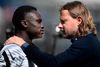 Pione Sisto og FC Midtjylland-træner Bo Henriksen inden pokalfinalen mod OB, da Sisto igen indledte som reserve. Foto: Lars Poulsen./Ritzau Scanpix