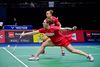 Den danske badmintonduo bestående af Maiken Fruergaard (forrest, red.) og Sara Thygesen er videre til tredje runde ved VM i badminton. Billedet er fra en turnering i Bangkok i maj. - Foto: Lillian Suwanrumpha/Ritzau Scanpix