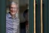 Der er grund til at smile hos Apples administrerende direktør, Tim Cook. Han er nemlig den fjerde best betalte amerikanske topchef i 2018. Foto: REUTERS/Joshua Roberts