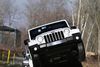 Jeep Wrangler er bygget på en karrosseriramme. Det gør den meget krængningsstabil, så den kan klare manøvrer, hvor andre terrængående biler ellers står af. Fotos: Alberto Alquati