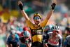Wout van Aert har hentet flere imponerende sejre siden genoptagelsen af sæsonen den 1. august. Foto: BENOIT TESSIER / POOL / AFP