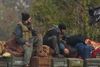 På billedet ses oprørere fra Al-Nusra-fronten, som er en af de grupper, unge danske muslimer kæmper sammen med. Billedet er taget i januar i år.