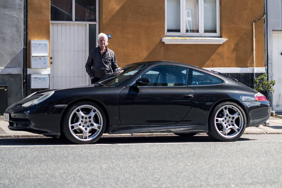 Mange sportsvogne tilbringer for meget tid parkeret i opvarmet garage, og mange sportsvognsejere tilbringer for meget tid med at fokusere på status og fremtoning. Den fordom gør Niels Damsgaard og hans Porsche op med.