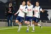 Pierre-Emile Højbjerg jubler med Son Heung-Min efter sidstnævntes mål til 1-0 mod Arsenal. Foto: Paul Childs/Ritzau Scanpix