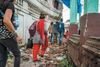 Nogle af vejene omkring Kathmandus Durbar Square i byens centrum er stadig ikke repareret efter 2015-jordskælvet. Foto: Stephen Freiheit