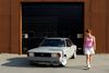 »Jeg ved, at nogle ikke kan forstå det – men jeg kalder bilen for min mand, kalder ham Rocky. Det er kærlighed, det kan ikke forklares, men sådan er det bare,« forklarer Cindie om sin bil. Fotos: Flemming Haslund