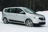 Det er nærmest som en stor bamse, den nye Dacia Lodgy, som lander om to måneder. Prisen er ekstremt lav, men bilen er gammeldags.
