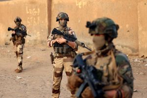 Spændingerne mellem de vestlige lande, der er militært til stede i Mali, og regeringen i Bamako er større end nogensinde før.