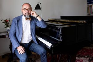 Den tidligere chefdirigent for DR Pigekoret og eksdirektør i Malmø Opera bliver vært på et nyt sangprogram.