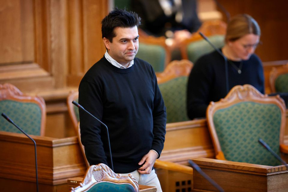 »Den er hverken stram, slap, svag eller fast« - Jyllands-Posten