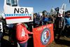Sagerne om efterretningstjenesten NSA’s overvågning har været med til at skubbe til befolkningens skepsis over for at kunne færdes i fred på nettet. AP Photo/Jose Luis Magana
