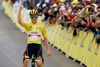 Tadej Pogacar har for andet år i træk været helt suveræn i årets Tour de France. Her vinder han sin tredje etapesejr, da han kom først over målstregen for anden dag i træk på 18. etape. Foto: Thomas Samson/AFP