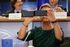 Inden Margrethe Vestager tog imod de første spørgsmål, nåede hun at tage et foto af udsigten fra det varme sæde.