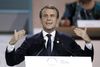 Frankrigs præsident, Emmanuel Macron, vil gå forrest i kampen for et bedre klima. Tirsdag holdt han tale ved et stort klimatopmøde i Paris, som præsidenten selv har været initiativtager til. Det handlede om at skaffe flere penge til klimafinansieringen. Foto: Etienne Laurent/AP.