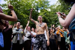 Søndag lukkede årets Smukfest for i år. Her får du de bedste stemningsbilleder fra festivalpladsen, camp-områderne og koncerterne.