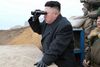 Nordkoreas diktator Kim Jong-un holder skarpt øje med Sydkorea på dette billede fra begyndelsen af marts. Foto: Nordkoreas centrale nyhedsagentur KCNA
