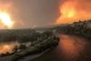 Branden nåede Redding, efter at uberegnelige vindstød kombineret med høje temperaturer havde drevet flammer fra San Jose til grænsen til Oregon. Foto: AP