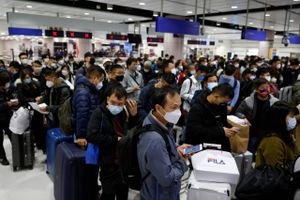 Kina åbner grænserne, samtidig med at årets største rejseperiode sender millioner af kinesere ud i provinserne.