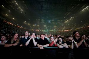 Noel Gallagher var en af de optrædende til den første koncert i Manchester Arena siden bombeangreb i maj. 