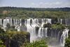 Iguazu-vandfaldene består af 275 enkelte vandfald på et område, der er mere end tre kilometer i bredden. Vandfaldet strækker sig ind i Argentina, Paraguay og Brasilien og er et populært stoppested på rundrejser til både Argentina og Brasilien.